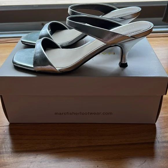 Marc Fisher Sandals - Picture 3 of 6
